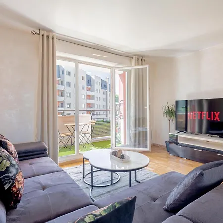 Apartamento Sejour Cosy - 5 Min Aeroport - Parking Privee & Terrasse *