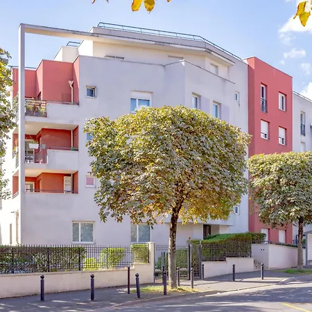 Sejour Cosy - 5 Min Aeroport - Parking Privee & Terrasse オルリー