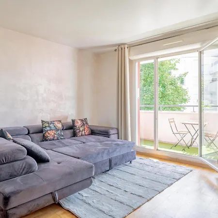 Apartamento Sejour Cosy - 5 Min Aeroport - Parking Privee & Terrasse *