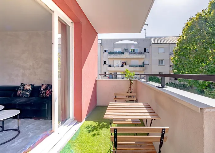 Sejour Cosy - 5 Min Aeroport - Parking Privee & Terrasse *