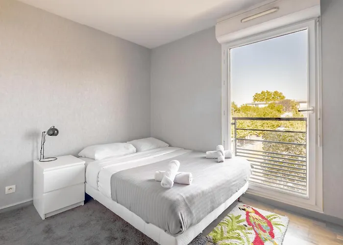 アパート Sejour Cosy - 5 Min Aeroport - Parking Privee & Terrasse オルリー